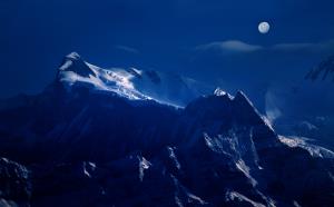 PhotoVivo Merit Award - Yongan Gan (China)The Moonlight